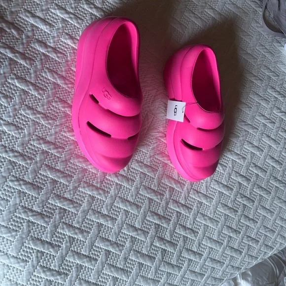 UGG Bright Pink Slip-On Sandals - Picture 3 of 4